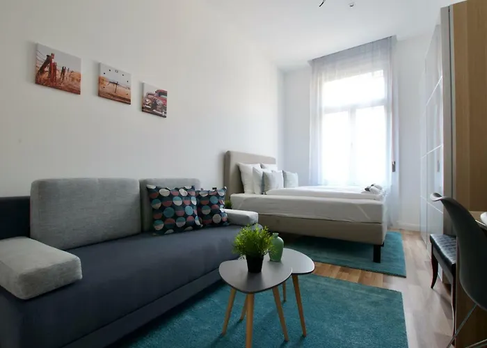Standard By Hi5 - Anker 1 Budapest