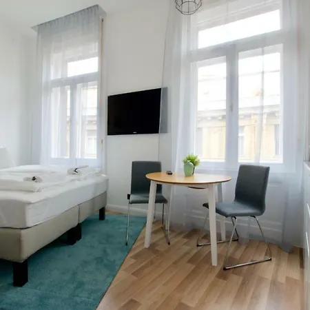 Standard By Hi5 - Anker 1