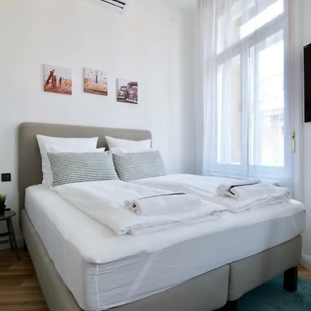 Standard By Hi5 - Anker 1